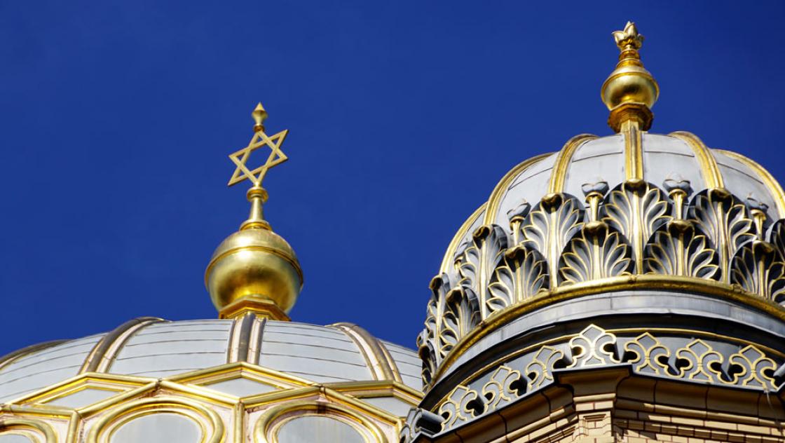 lacriseduquartdevie: »Neue Synagoge Berlin (3)«|https://flickr.com/photos/lindenbluete/50284721278__BREAK__(Attribution License)|https://creativecommons.org/licenses/by/2.0/