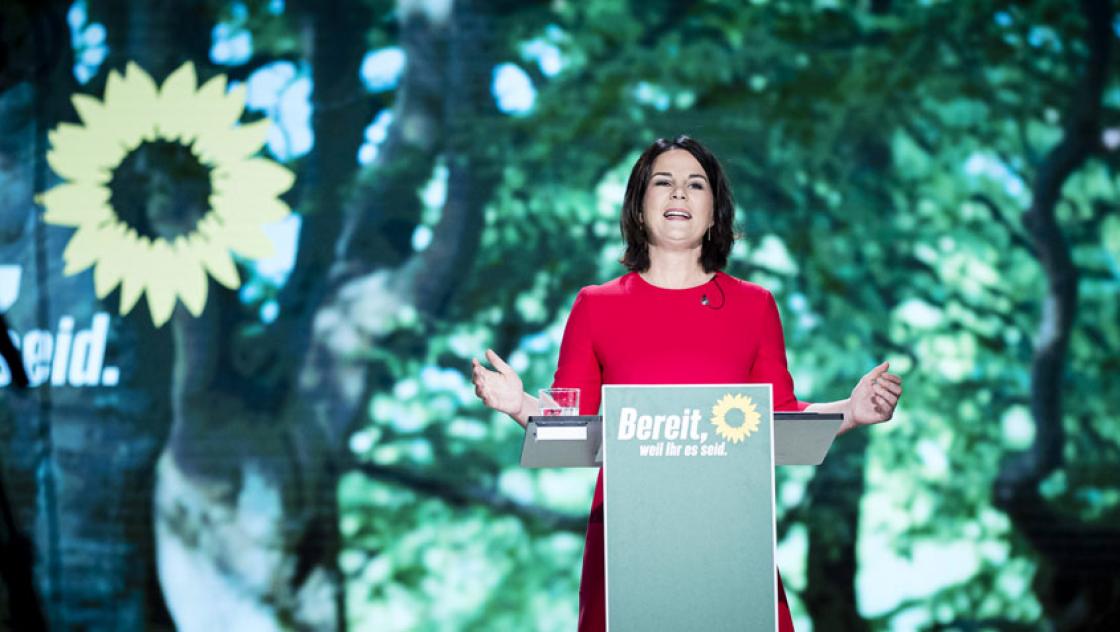 Annalena Baerbock, Co-Bundesvorsitzende der Grünen, auf dem digitalen Parteitag von Bündnis 90/Die Grünen in Berlin, 12.06.2021 (IMAGO / photothek) Annalena Baerbock, Co-Bundesvorsitzende der Grünen, auf dem digitalen Parteitag von Bündnis 90/Die Grünen in Berlin, 12.06.2021 (IMAGO / photothek)
