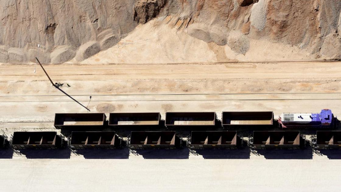 Luftaufnahme einer Sandmine bei San Antonio in Texas / USA (IMAGO / Westend61)