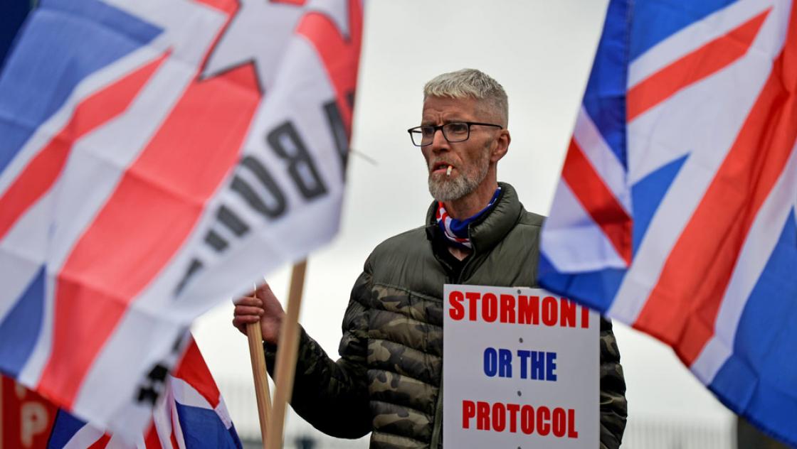 Loyalist protestiert gegen das Nordirland-Protokoll 3.7.2021 (IMAGO / NurPhoto)