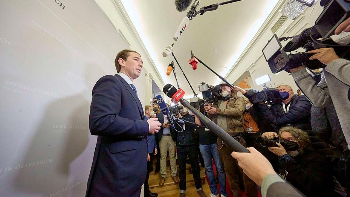 IMAGO / photonews.at Der ehemalige österreichische Bundeskanzler Sebastian Kurz (ÖVP) während einer Nationalratssitzung im österreichischen Parlament, 14.10.2021 (IMAGO / photonews.at)