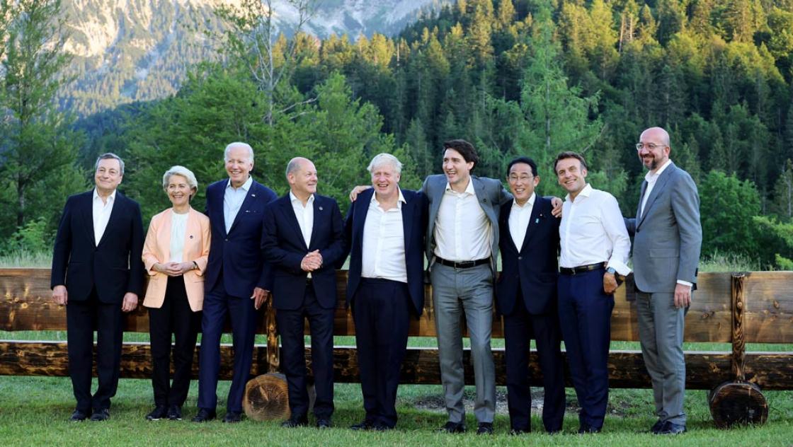 Gruppenbild des G7-Gipfels in Elmau, 26.6.2022 (IMAGO/Frank Ossenbrink) Gruppenbild des G7-Gipfels in Elmau, 26.6.2022 (IMAGO/Frank Ossenbrink)