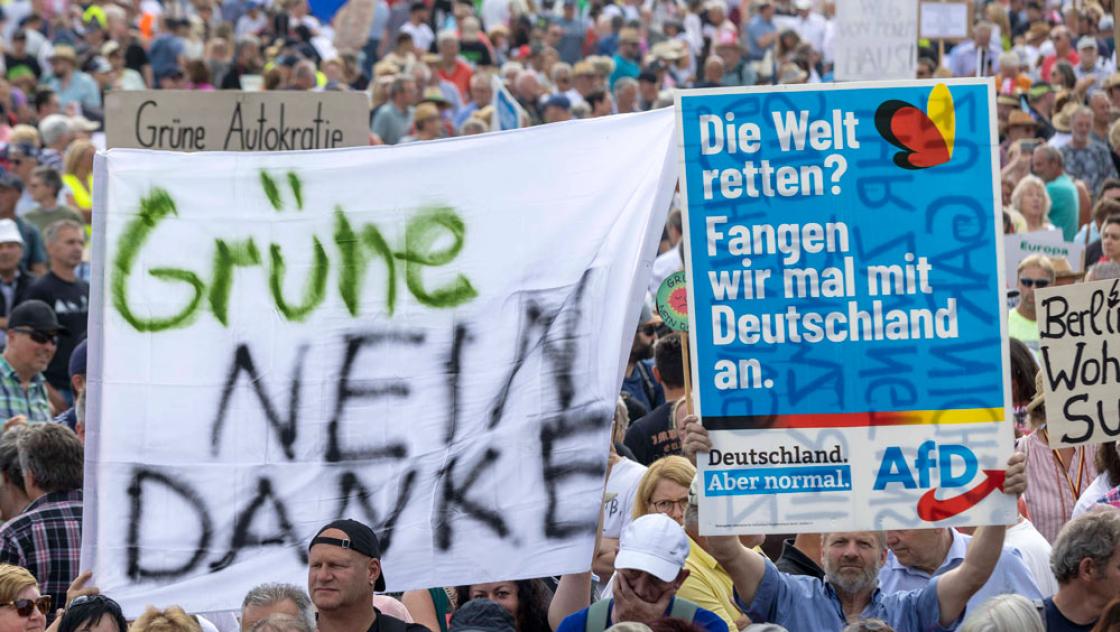 Demonstration und Kundgebung gegen das Heizungsgesetz der Ampel-Regierung auf dem Volksfestplatz in Erding, 10.6.2023 (IMAGO / Smith) Demonstration und Kundgebung gegen das Heizungsgesetz der Ampel-Regierung auf dem Volksfestplatz in Erding, 10.6.2023 (IMAGO / Smith)