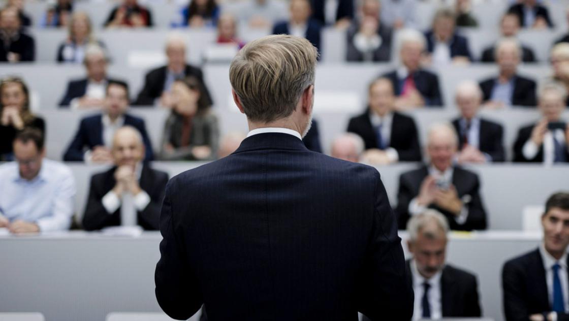 Christian Lindner (FDP) in der Universität Luzern, 3.11.2023 (IMAGO / photothek / Felix Zahn) Christian Lindner (FDP) in der Universität Luzern, 3.11.2023 (IMAGO / photothek / Felix Zahn)