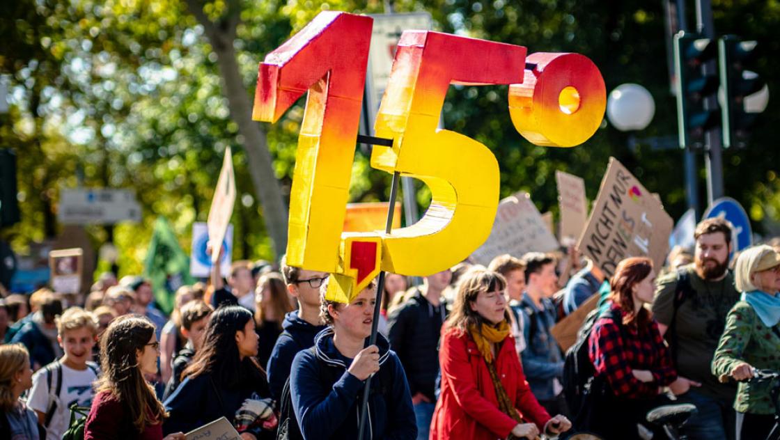 Klima-Demo in Bonn, 20.9.2019 (Mika Baumeister via unsplash.com) Klima-Demo in Bonn, 20.9.2019 (Mika Baumeister via unsplash.com)