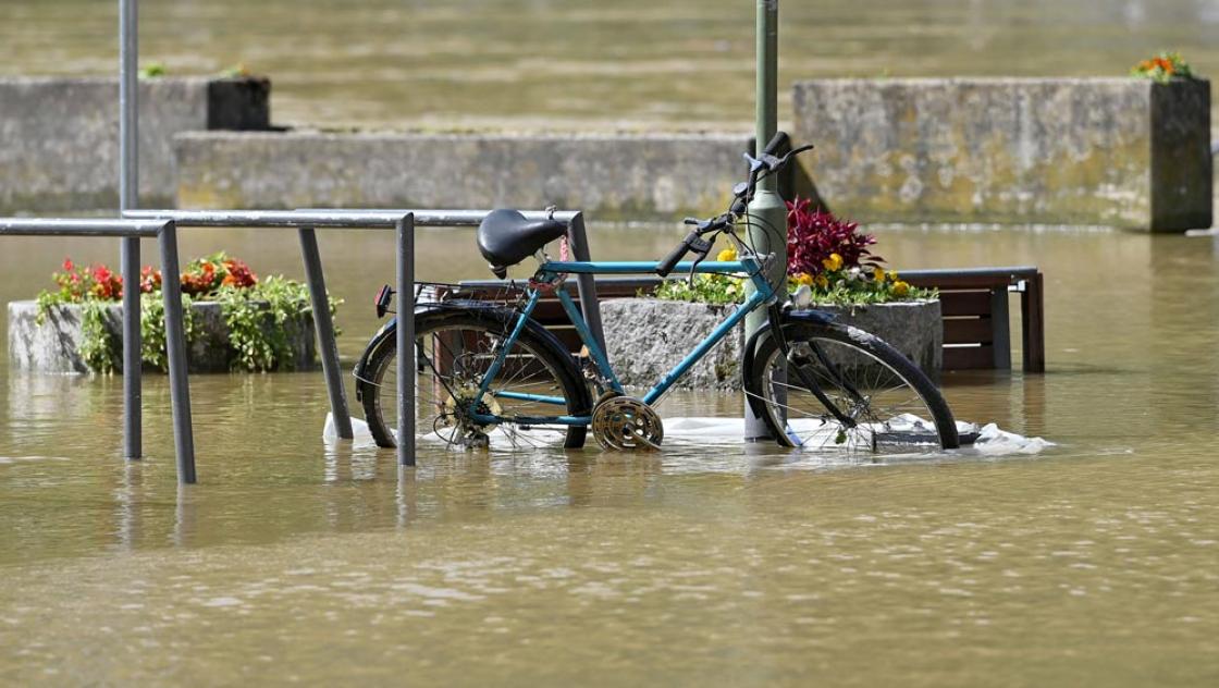 Hochwasser in Passau am 5.6.2024 (IMAGO / Sven Simon) Hochwasser in Passau am 5.6.2024 (IMAGO / Sven Simon)