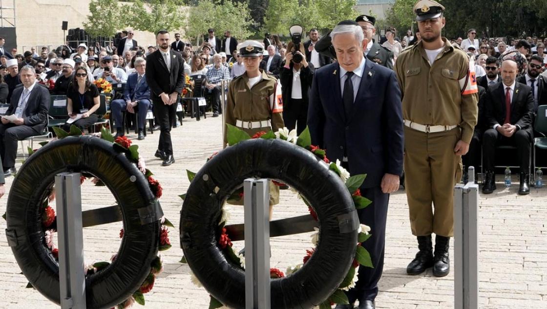 Benjamin Netanjahu bei der jährlichen Holocaust-Gedenkveranstaltung in Yad Vashem, 24.4.2025 (IMAGO / UPI Photo)