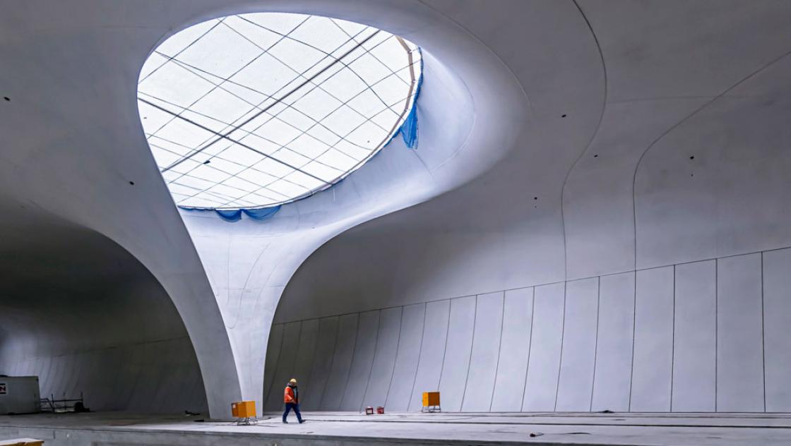Das Dach des künftigen unterirdischen Durchgangsbahnhof ist geschlossen. Es wird getragen von 28 sogenannten Kelchstützen, 27.11.2023 (IMAGO / Arnulf Hettrich) Das Dach des künftigen unterirdischen Durchgangsbahnhof ist geschlossen. Es wird getragen von 28 sogenannten Kelchstützen, 27.11.2023 (IMAGO / Arnulf Hettrich)