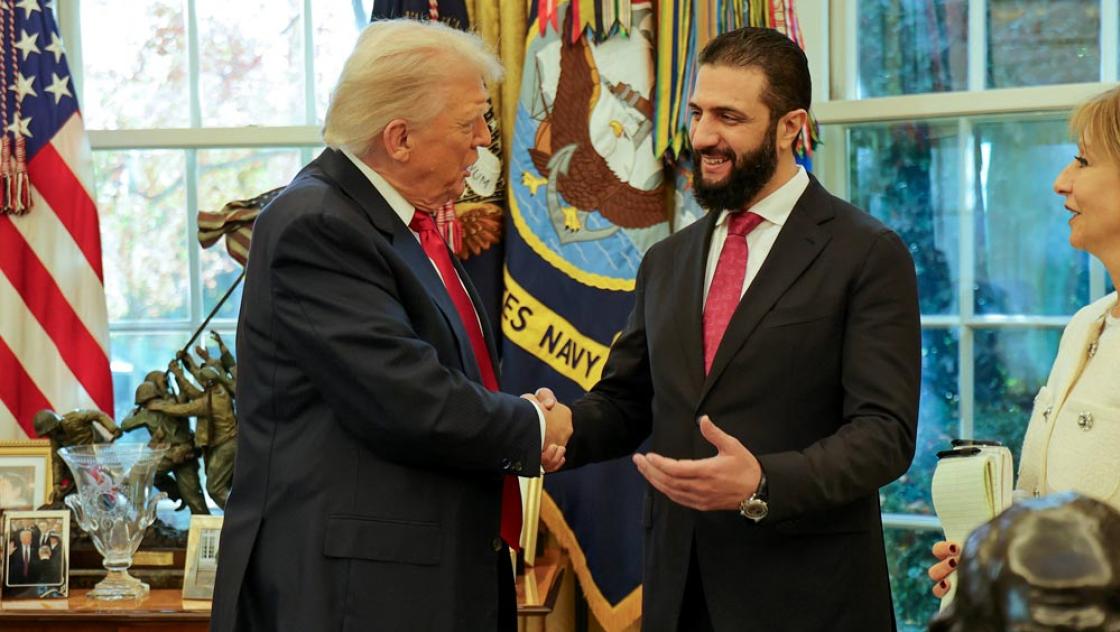 Ahmed al-Scharaa zu Besuch bei Donald Trump in Washington, 10.11.2025 (IMAGO / ABACAPRESS)