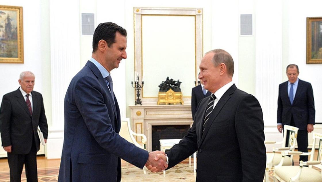 Der russische Präsident Wladimir Putin trifft den syrischen Präsidenten Baschar al-Assad 