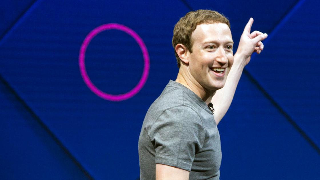 Anthony Quintano: "Facebook F8 2017 San Jose Mark Zuckerberg"|https://flickr.com/photos/quintanomedia/33994987001__BREAK__(Attribution License)|https://creativecommons.org/licenses/by/2.0/