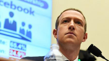Der Vorstandsvorsitzende von Facebook, Mark Zuckerberg, vor dem Finanzdienstleistungsausschuss des Repräsentantenhauses in Washington D.C. am 23. Oktober 2019