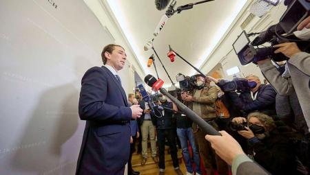 Der ehemalige österreichische Bundeskanzler Sebastian Kurz (ÖVP) während einer Nationalratssitzung im österreichischen Parlament, 14.10.2021 (IMAGO / photonews.at) 