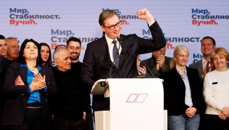 Der serbische Präsident Aleksandar Vucic auf einer Pressekonferenz in der Zentrale der Serbischen Fortschrittspartei (SNS) in Belgrad/Serbien, 3.4.2022 (IMAGO / Xinhua)