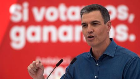 Spaniens Ministerpräsident Pedro Sánchez während einer Wahlkampfveranstaltung in Málaga, 11.6.2022 (IMAGO/ZUMA Wire, Jesus Merida)
