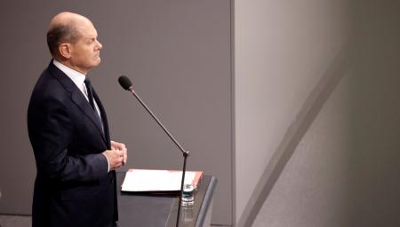 Olaf Scholz bei der Regierungsbefragung des Bundeskanzlers durch den Deutschen Bundestag, Berlin, 25.01.2023 (IMAGO / Jens Schicke)