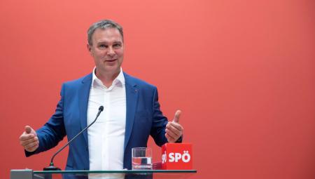 Andreas Babler nach Bekanntgabe des Wahlergebnisses der SPÖ-Vorsitzwahl in Wien, 6.6.2023 (IMAGO / Eibner Europa)