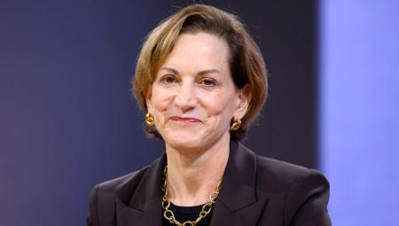 Anne Applebaum auf der Frankfurter Buchmesse 2024, 19.10.2024 (IMAGO / Panama Pictures / Dwi Anoraganingrum)