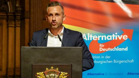 Der sach­sen-an­hal­ti­nische AfD-Spitzenkandidat Ulrich Siegmund in Hamburg, 11.8.2025 (IMAGO / BREUEL-BILD)