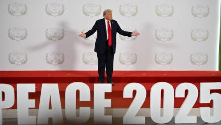 US-Präsident Donald Trump beim Gaza-Friedensgipfel in Scharm el-Scheich, 13.10.2025 (Blondet Eliot / ABACA)