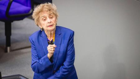 Tova Friedman am Tag des Gedenkens an die Opfer des Nationalsozialismus im Bundestag in Berlin, 28.1.2026 (Juliane Sonntag / IMAGO / photothek)