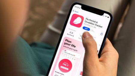 Ein Close-Up der Periodentracking-App »Flo« (IMAGO / Depositphotos)