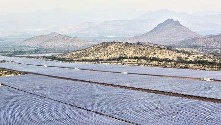 Der Solarpark Quilapilun in der Nähe von Santiago de Chile (IMAGO / Pond5 Images)