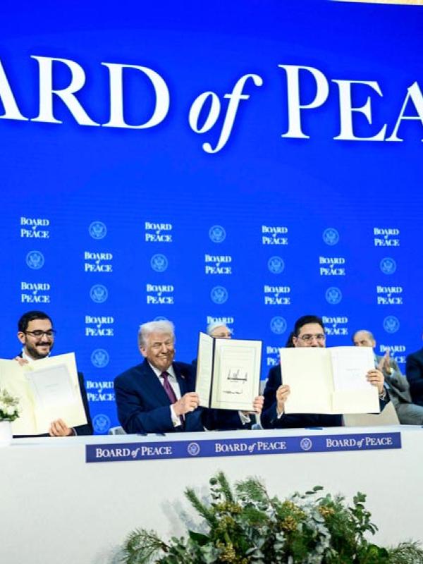 US-Präsident Donald Trump bei der Gründung des »Friedensrates« in Davos, 22.1.2026 (Daniel Torok / White House / IMAGO / ZUMA Press Wire)