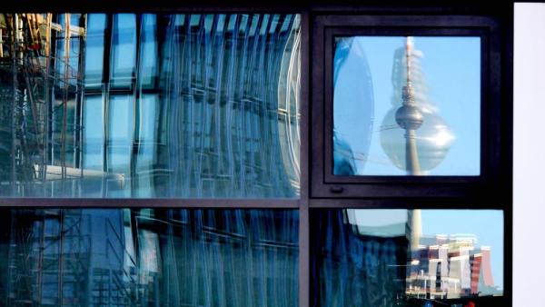 Berlin könnte einer rot-rot-grünen Regierung ins Amt verhelfen. Symbolbild: IMAGO / Sabine Gudath