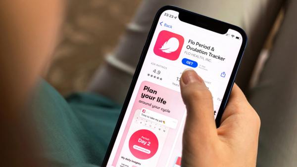Ein Close-Up der Periodentracking-App »Flo« (IMAGO / Depositphotos)