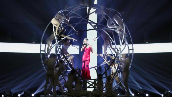 Die Sängerin Polina Gagarina tritt im Kremlpalast auf, 7.12.2018 (IMAGO / ITAR-TASS / Vyacheslav Prokofyev)