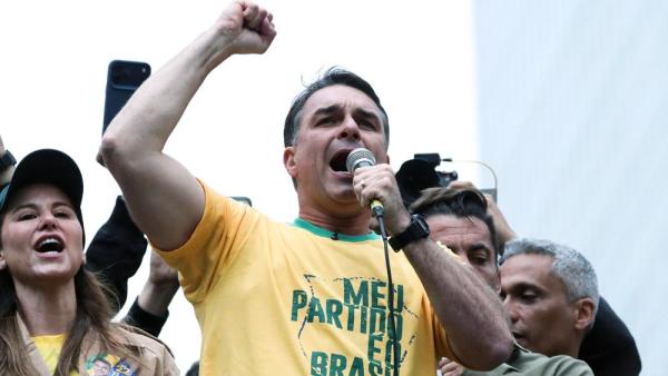 Präsidentschaftskandidat Flávio Bolsonaro bei einer Wahlkampf-Veranstaltung in São Paulo, 7.9.2026 (IMAGO / Brazil Photo Press)