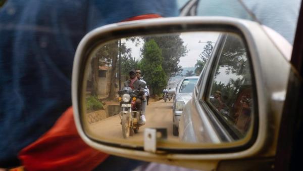 Eine Straßenszene aus Kampala in Uganda (Imani Bahati via unsplash.com)
